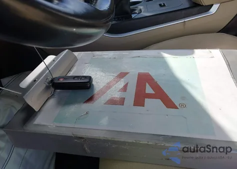 2021 Toyota Highlander Xle z USA, uszkodzony, nr VIN 5TDGZRAH0MS051031